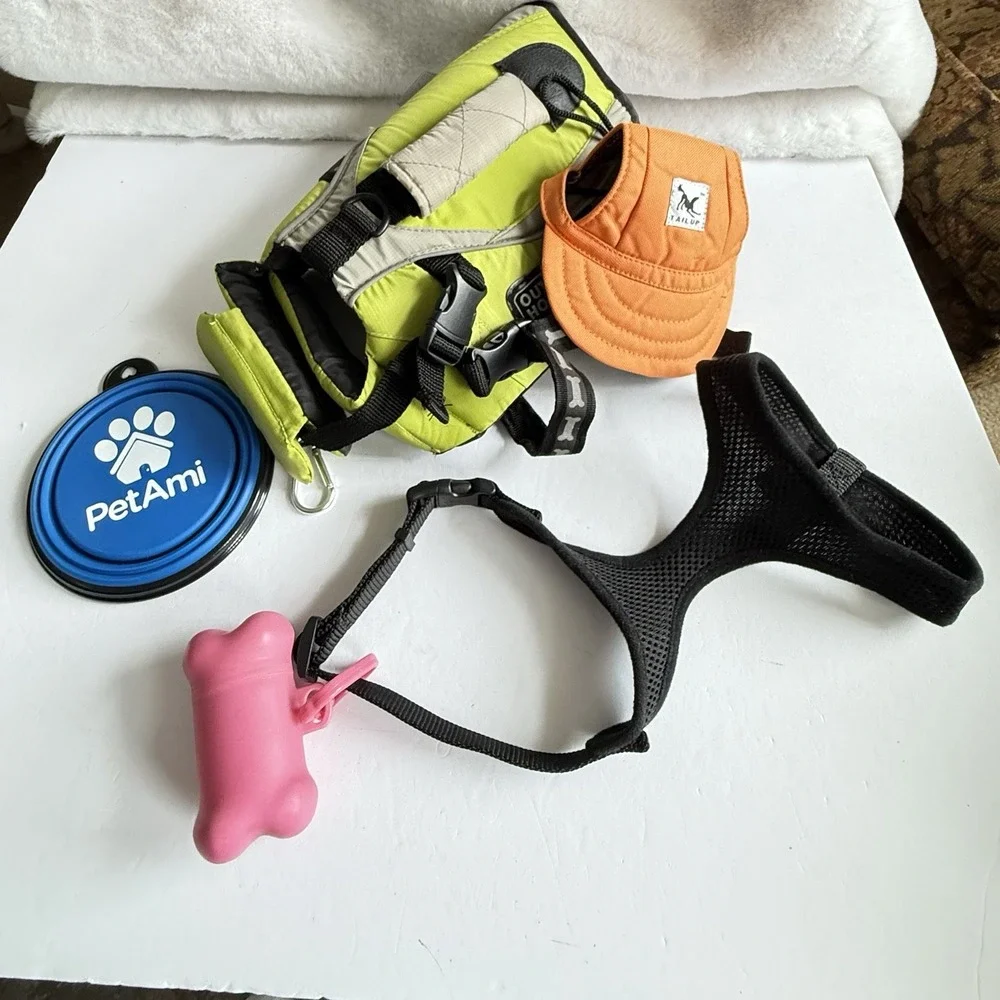 Dog Pet Harness Adjustable Vest XS With Hat, Water bowl And‎ A Lt Wt Harness BLK